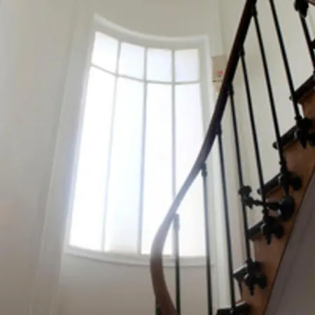 Apartment Coquettish In Passy Near Eiffel Tower *